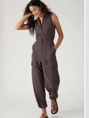 Athleta Brooklyn Sleeveless Utility Jumpsuit, shale, size 4